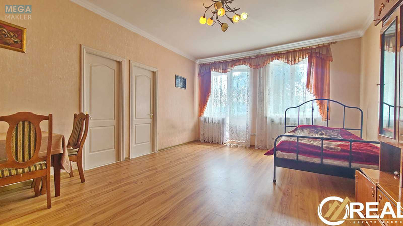 Продаж 3 кімнатної квартири (80/55/12), 2 пов. 3 пов. будинку, <a class="location-link" href="/lutsk/" title="Недвижимость Луцьк">Луцьк</a>, Л,Українки, 24 (изображение 4)