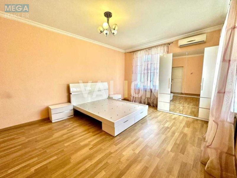 Продаж дома, 3&nbsp;поверху, 452,80&nbsp;кв.м, 5&nbsp;кімнат, ділянка 6&nbsp;соток, <a class="location-link" href="/kiev/" title="Недвижимость Київ">Київ</a>, <a class="location-link" href="/kiev/darnickij/" title="Недвижимость Дарницький район">Дарницький р-н</a>, 47-а Садова вул. (изображение 14)