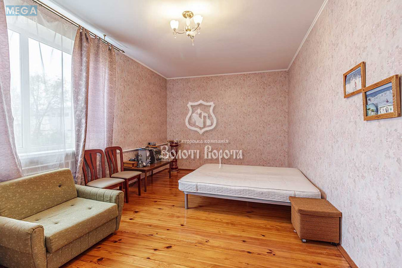 Продаж дома, 3&nbsp;поверху, 299&nbsp;кв.м, 5&nbsp;кімнат, ділянка 10,30&nbsp;соток, <a class="location-link" href="/kiev/" title="Недвижимость Київ">Київ</a>, <a class="location-link" href="/kiev/darnickij/" title="Недвижимость Дарницький район">Дарницький р-н</a>, Ташкентська вул., 64 (изображение 16)