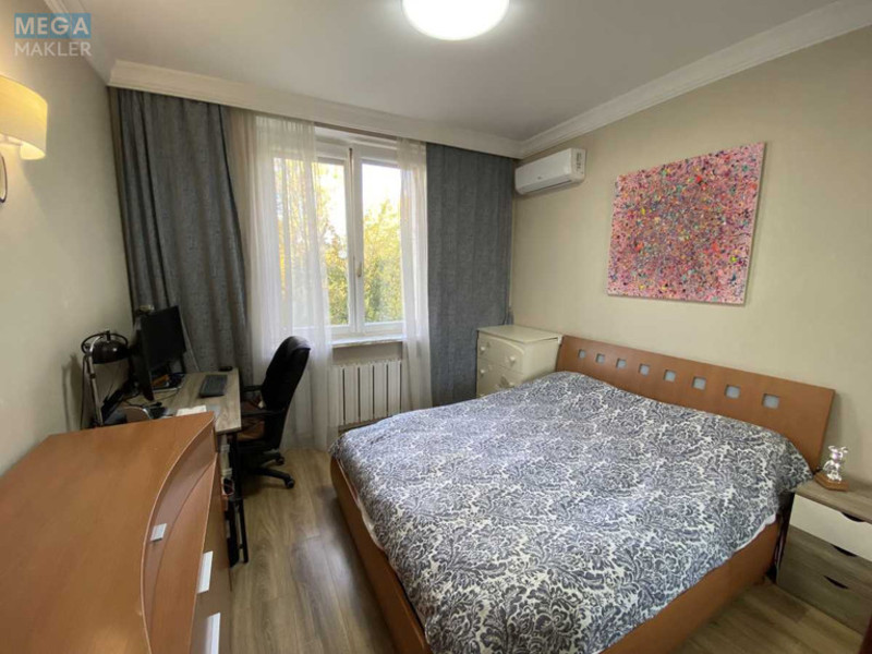 Продаж 2 кімнатної квартири (69/?/?), 3 пов. 5 пов. будинку, <a class="location-link" href="/kiev/" title="Недвижимость Київ">Київ</a>, <a class="location-link" href="/kiev/solomenskij/" title="Недвижимость Солом'янський район">Солом'янський р-н</a>, Петровского ул., 10 (изображение 12)