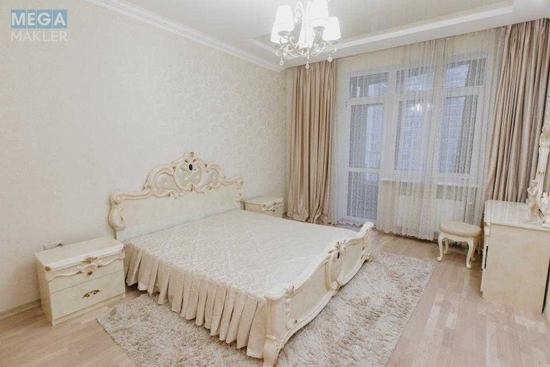 Продаж 3 кімнатної квартири (120/50/32), 9 пов. 14 пов. будинку, <a class="location-link" href="/kiev/" title="Недвижимость Київ">Київ</a>, <a class="location-link" href="/kiev/goloseevskij/" title="Недвижимость Голосіївський район">Голосіївський р-н</a>, Антоновича вул., 131 (изображение 6)