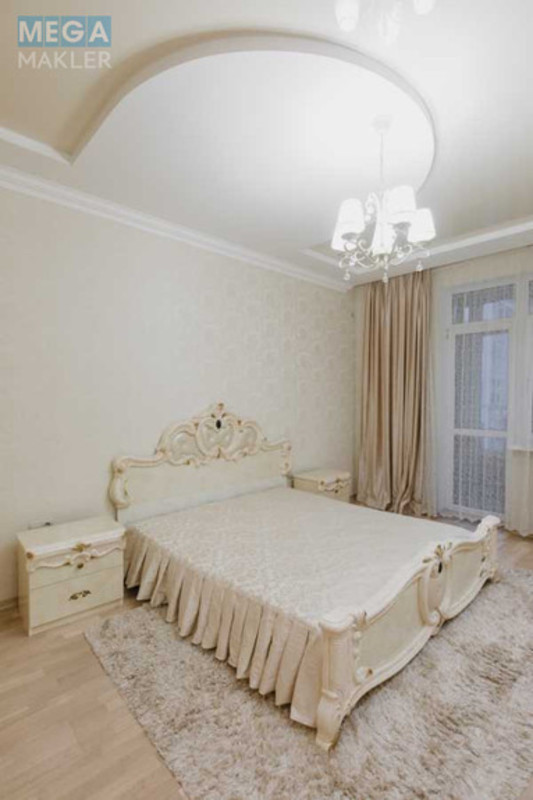 Продаж 3 кімнатної квартири (120/50/32), 9 пов. 14 пов. будинку, <a class="location-link" href="/kiev/" title="Недвижимость Київ">Київ</a>, <a class="location-link" href="/kiev/goloseevskij/" title="Недвижимость Голосіївський район">Голосіївський р-н</a>, Антоновича вул., 131 (изображение 8)