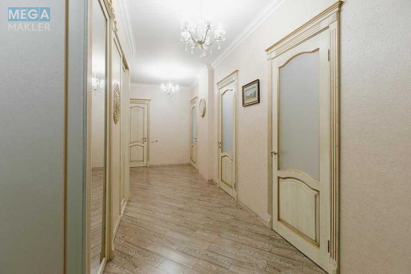 Продаж 3 кімнатної квартири (120/50/32), 9 пов. 14 пов. будинку, <a class="location-link" href="/kiev/" title="Недвижимость Київ">Київ</a>, <a class="location-link" href="/kiev/goloseevskij/" title="Недвижимость Голосіївський район">Голосіївський р-н</a>, Антоновича вул., 131 (изображение 19)