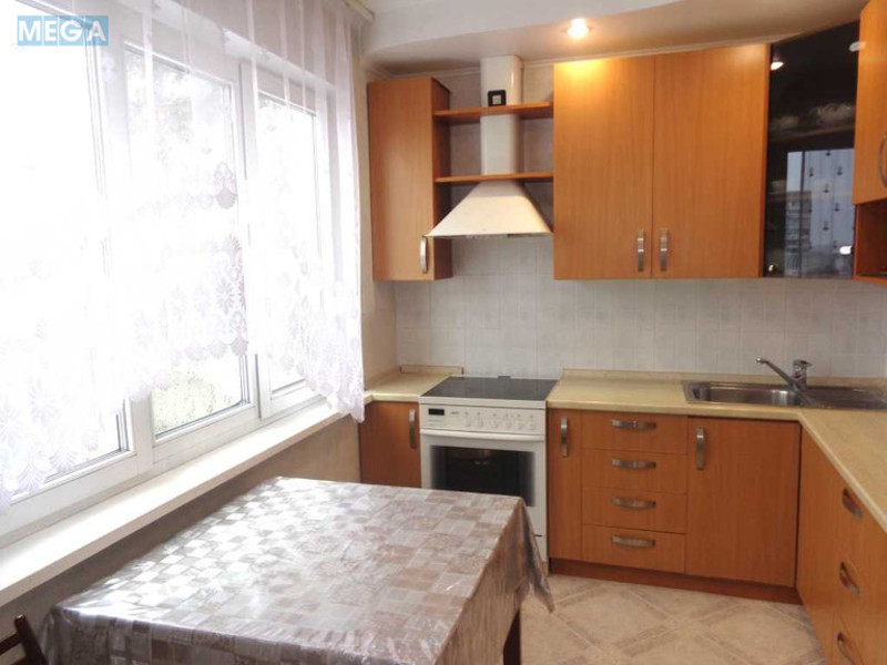 Продаж 3 кімнатної квартири (81/60/9), 12 пов. 16 пов. будинку, <a class="location-link" href="/kiev/" title="Недвижимость Київ">Київ</a>, <a class="location-link" href="/kiev/goloseevskij/" title="Недвижимость Голосіївський район">Голосіївський р-н</a>, Лятошинського вул., 2 (изображение 4)