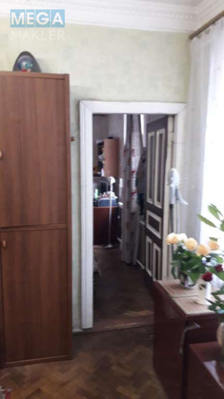 Продаж дома, 2&nbsp;поверху, 215&nbsp;кв.м, 5&nbsp;кімнат, ділянка 9&nbsp;соток, <a class="location-link" href="/kiev/" title="Недвижимость Київ">Київ</a>, <a class="location-link" href="/kiev/goloseevskij/" title="Недвижимость Голосіївський район">Голосіївський р-н</a>, Владислава Заремби пров. (изображение 8)