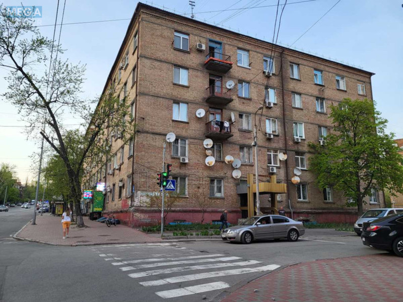 Продаж 1 кімнатної квартири (18/?/?), 4 пов. 5 пов. будинку, <a class="location-link" href="/kiev/" title="Недвижимость Київ">Київ</a>, <a class="location-link" href="/kiev/pecherskij/" title="Недвижимость Печерський район">Печерський р-н</a>, Михайла Бойчука вул., 17/10 (изображение 3)