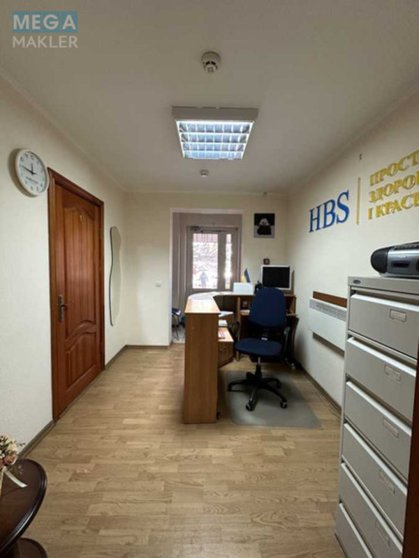 Продаж комерційної нерухомості, 258&nbsp;кв.м, под офис, <a class="location-link" href="/kiev/" title="Недвижимость Київ">Київ</a>, <a class="location-link" href="/kiev/dneprovskij/" title="Недвижимость Дніпровський район">Дніпровський р-н</a>, Дарницкий бульв., 8 (изображение 4)