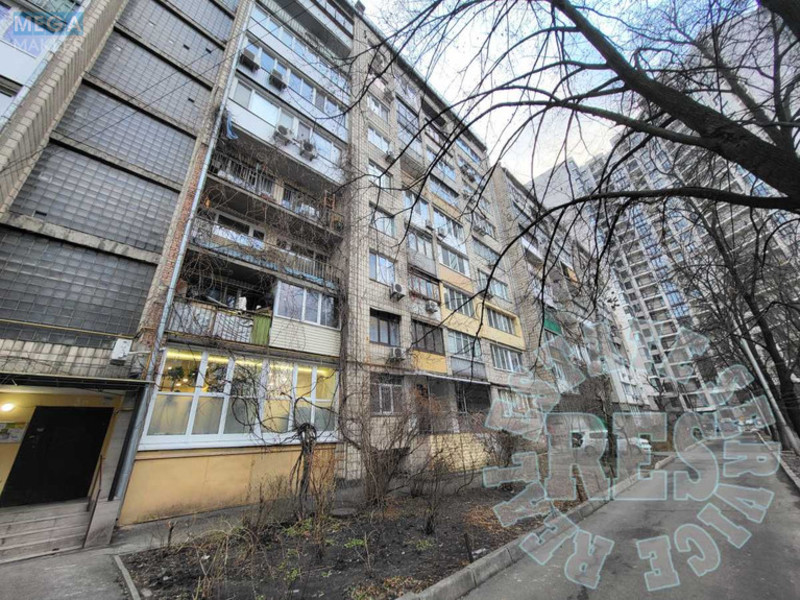 Продаж 3 кімнатної квартири (85/52/10), 3 пов. 9 пов. будинку, <a class="location-link" href="/kiev/" title="Недвижимость Київ">Київ</a>, <a class="location-link" href="/kiev/pecherskij/" title="Недвижимость Печерський район">Печерський р-н</a>, Василя Тютюнника вул., 22-26 (изображение 4)