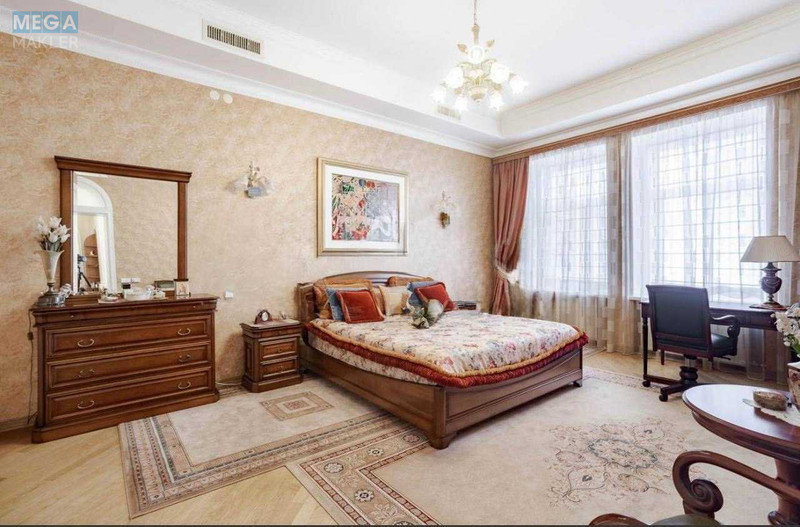 Продаж 6 кімнатної квартири (330/?/?), 4 пов. 4 пов. будинку, <a class="location-link" href="/kiev/" title="Недвижимость Київ">Київ</a>, <a class="location-link" href="/kiev/shevchenkovskij/" title="Недвижимость Шевченківський район">Шевченківський р-н</a>, Софіївська вул., 25 (изображение 14)