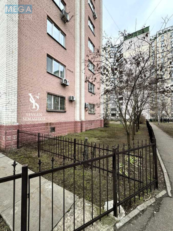 Продаж комерційної нерухомості, 143&nbsp;кв.м, под офис, <a class="location-link" href="/kiev/" title="Недвижимость Київ">Київ</a>, <a class="location-link" href="/kiev/darnickij/" title="Недвижимость Дарницький район">Дарницький р-н</a>, Вишняківська вул., 13а (изображение 10)