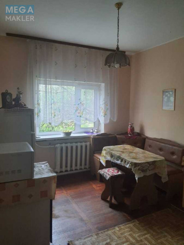 Продаж дома, 2&nbsp;поверху, 167&nbsp;кв.м, 4&nbsp;кімнати, ділянка 8&nbsp;соток, <a class="location-link" href="/petrovskoe-selo-kv-kievo-svyatoshinskij-rajon/" title="Недвижимость Петрівське">Петрівське</a>, Янтарная (изображение 6)