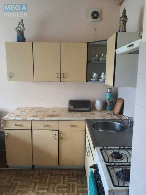 Продаж дома, 2&nbsp;поверху, 167&nbsp;кв.м, 4&nbsp;кімнати, ділянка 8&nbsp;соток, <a class="location-link" href="/petrovskoe-selo-kv-kievo-svyatoshinskij-rajon/" title="Недвижимость Петрівське">Петрівське</a>, Янтарная (изображение 8)