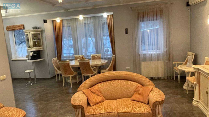 Продаж дома, 2&nbsp;поверху, 221&nbsp;кв.м, 6&nbsp;кімнат, ділянка 6&nbsp;соток, <a class="location-link" href="/kiev/" title="Недвижимость Київ">Київ</a>, <a class="location-link" href="/kiev/podolskij/" title="Недвижимость Подільський район">Подільський р-н</a>, Сажина вул., 1б (изображение 7)