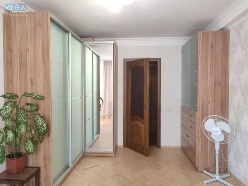 Продаж 3 кімнатної квартири (60/44/7), 3 пов. 5 пов. будинку, <a class="location-link" href="/kiev/" title="Недвижимость Київ">Київ</a>, <a class="location-link" href="/kiev/dneprovskij/" title="Недвижимость Дніпровський район">Дніпровський р-н</a>, Братиславская ул. (изображение 7)