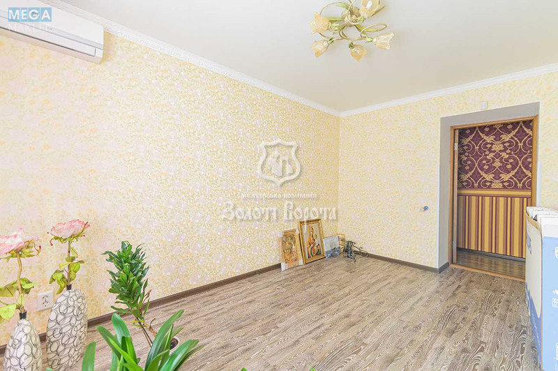 Продаж 3 кімнатної квартири (95/55/13), 1 пов. 9 пов. будинку, <a class="location-link" href="/kiev/" title="Недвижимость Київ">Київ</a>, <a class="location-link" href="/kiev/svyatoshinskij/" title="Недвижимость Святошинський район">Святошинський р-н</a>, Академіка Булаховського вул., 5а (изображение 7)