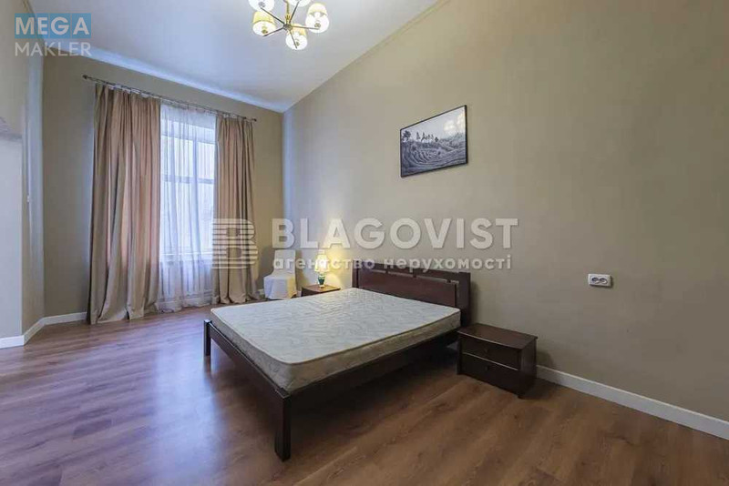 Продаж 2 кімнатної квартири (82/50/10), 4 пов. 5 пов. будинку, <a class="location-link" href="/kiev/" title="Недвижимость Київ">Київ</a>, <a class="location-link" href="/kiev/shevchenkovskij/" title="Недвижимость Шевченківський район">Шевченківський р-н</a>, Богдана Хмельницкого ул., 10 (изображение 4)