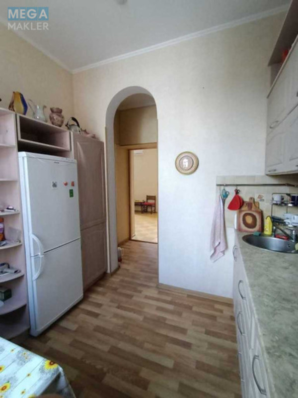 Продаж 3 кімнатної квартири (78/?/10), 4 пов. 4 пов. будинку, <a class="location-link" href="/kiev/" title="Недвижимость Київ">Київ</a>, <a class="location-link" href="/kiev/pecherskij/" title="Недвижимость Печерський район">Печерський р-н</a>, Лютеранська вул., 19 (изображение 11)