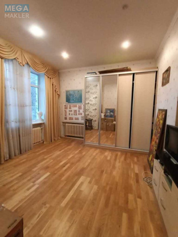 Продаж 3 кімнатної квартири (78/?/10), 4 пов. 4 пов. будинку, <a class="location-link" href="/kiev/" title="Недвижимость Київ">Київ</a>, <a class="location-link" href="/kiev/pecherskij/" title="Недвижимость Печерський район">Печерський р-н</a>, Лютеранська вул., 19 (изображение 19)