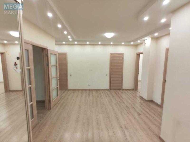 Продаж 3 кімнатної квартири (124/70/18), 3 пов. 10 пов. будинку, <a class="location-link" href="/kiev/" title="Недвижимость Київ">Київ</a>, <a class="location-link" href="/kiev/dneprovskij/" title="Недвижимость Дніпровський район">Дніпровський р-н</a>, Раисы Окипной ул., 4а (изображение 3)