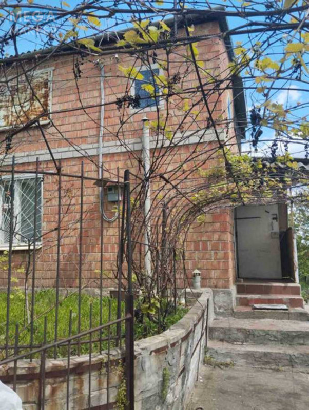 Продаж дома, 2&nbsp;поверху, 53&nbsp;кв.м, 3&nbsp;кімнати, ділянка 4&nbsp;сотки, <a class="location-link" href="/novoaleksandrovka-selo-dp/" title="Недвижимость Новоолександрівка">Новоолександрівка</a>, Ямбург (изображение 2)