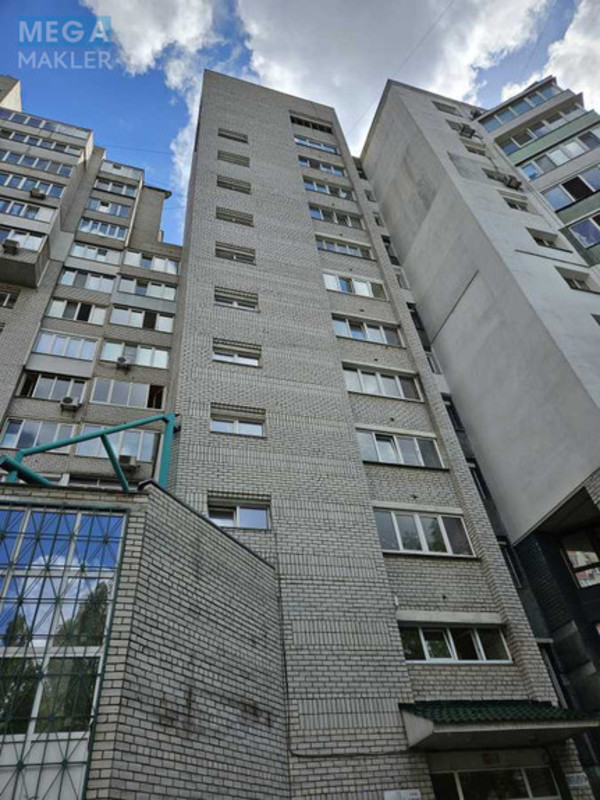 Продаж 3 кімнатної квартири (136/74/16), 7 пов. 14 пов. будинку, <a class="location-link" href="/kiev/" title="Недвижимость Київ">Київ</a>, <a class="location-link" href="/kiev/solomenskij/" title="Недвижимость Солом'янський район">Солом'янський р-н</a>, Валерія Лобановського просп., 9/1 (изображение 2)