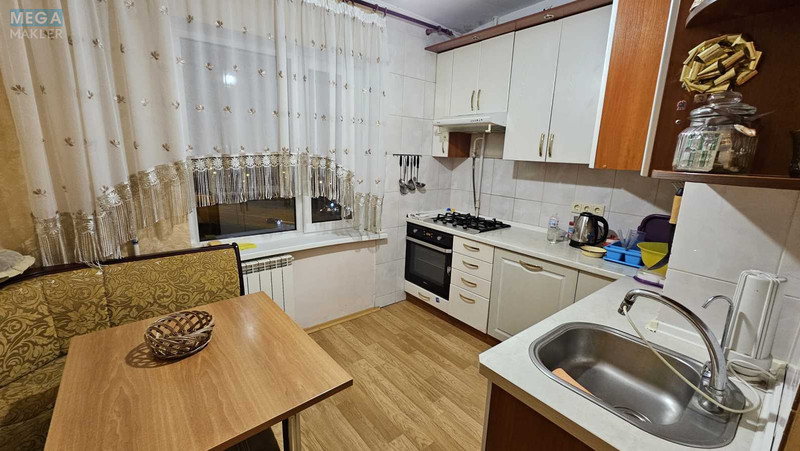 Продаж 3 кімнатної квартири (70/42/9), 8 пов. 9 пов. будинку, <a class="location-link" href="/kiev/" title="Недвижимость Київ">Київ</a>, <a class="location-link" href="/kiev/obolonskij/" title="Недвижимость Оболонський район">Оболонський р-н</a>, Иорданская ул., 11а (изображение 2)