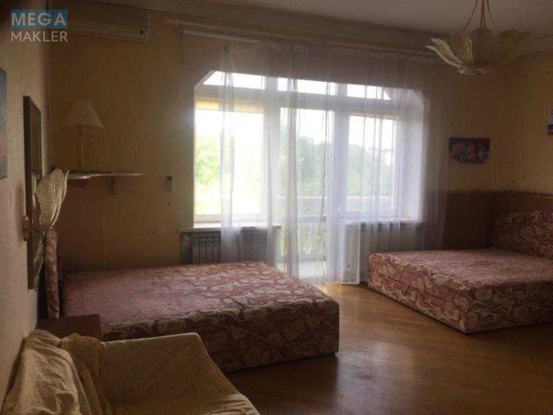 Продаж дома, 4&nbsp;поверху, 725&nbsp;кв.м, 10&nbsp;кімнат, ділянка 10&nbsp;соток, <a class="location-link" href="/kiev/" title="Недвижимость Київ">Київ</a>, <a class="location-link" href="/kiev/solomenskij/" title="Недвижимость Солом'янський район">Солом'янський р-н</a>, Каменярів вул., 68 (изображение 12)