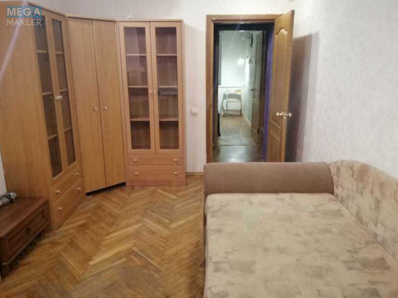 Продаж 3 кімнатної квартири (60/42/7), 1 пов. 9 пов. будинку, <a class="location-link" href="/kiev/" title="Недвижимость Київ">Київ</a>, <a class="location-link" href="/kiev/svyatoshinskij/" title="Недвижимость Святошинський район">Святошинський р-н</a>, Чистяківська вул., 12 (изображение 3)