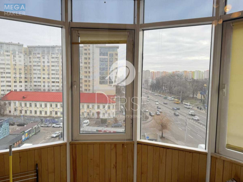 Продаж 3 кімнатної квартири (88/50/12), 6 пов. 7 пов. будинку, <a class="location-link" href="/kiev/" title="Недвижимость Київ">Київ</a>, <a class="location-link" href="/kiev/shevchenkovskij/" title="Недвижимость Шевченківський район">Шевченківський р-н</a>, Победы просп., 96 (изображение 15)