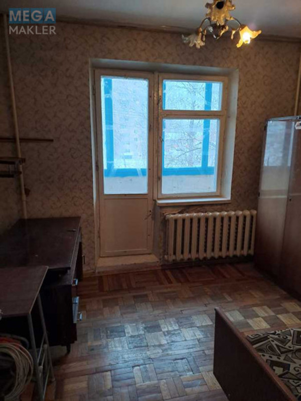 Продаж 3 кімнатної квартири (72/42/8), 4 пов. 9 пов. будинку, <a class="location-link" href="/kiev/" title="Недвижимость Київ">Київ</a>, <a class="location-link" href="/kiev/shevchenkovskij/" title="Недвижимость Шевченківський район">Шевченківський р-н</a>, Ризька вул., 14 (изображение 6)