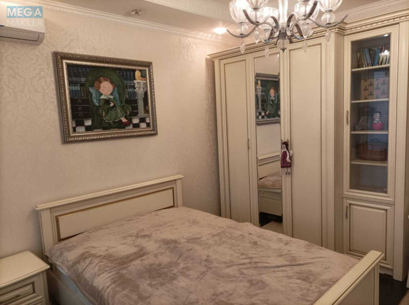 Продаж дома, 2&nbsp;поверху, 229&nbsp;кв.м, 6&nbsp;кімнат, ділянка 6&nbsp;соток, <a class="location-link" href="/kiev/" title="Недвижимость Київ">Київ</a>, <a class="location-link" href="/kiev/darnickij/" title="Недвижимость Дарницький район">Дарницький р-н</a>, 6-а Ентузіастів вул. (изображение 22)