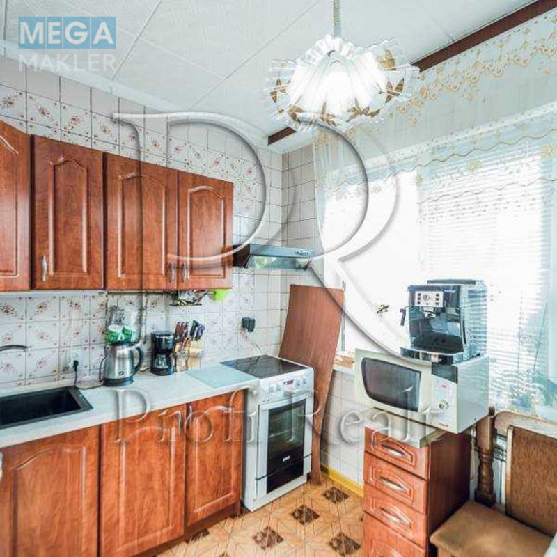 Продаж 3 кімнатної квартири (71/42/8), 7 пов. 16 пов. будинку, <a class="location-link" href="/kiev/" title="Недвижимость Київ">Київ</a>, <a class="location-link" href="/kiev/obolonskij/" title="Недвижимость Оболонський район">Оболонський р-н</a>, Озерна вулиця, 16 (изображение 9)