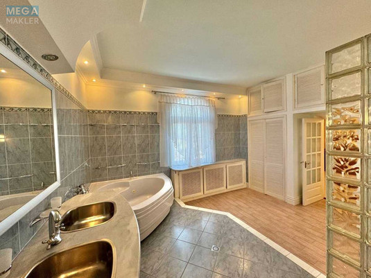 Продаж дома, 2&nbsp;поверху, 723&nbsp;кв.м, 6&nbsp;кімнат, ділянка 12&nbsp;соток, <a class="location-link" href="/odessa/" title="Недвижимость Одеса">Одеса</a>, <a class="location-link" href="/odessa/primorskij/" title="Недвижимость Приморський район">Приморський р-н</a>, Коллективный переулок (изображение 14)