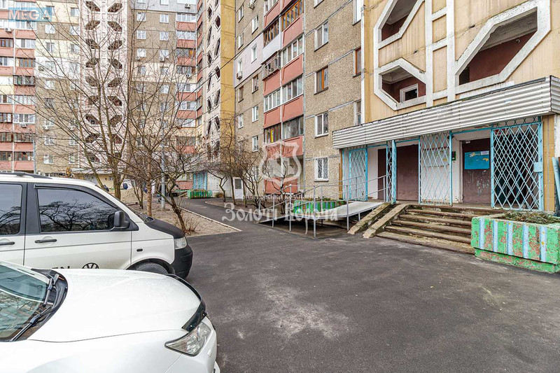 Продаж 3 кімнатної квартири (73/42/8,5), 13 пов. 16 пов. будинку, <a class="location-link" href="/kiev/" title="Недвижимость Київ">Київ</a>, <a class="location-link" href="/kiev/darnickij/" title="Недвижимость Дарницький район">Дарницький р-н</a>, Анни Ахматової вул., 16в (изображение 17)