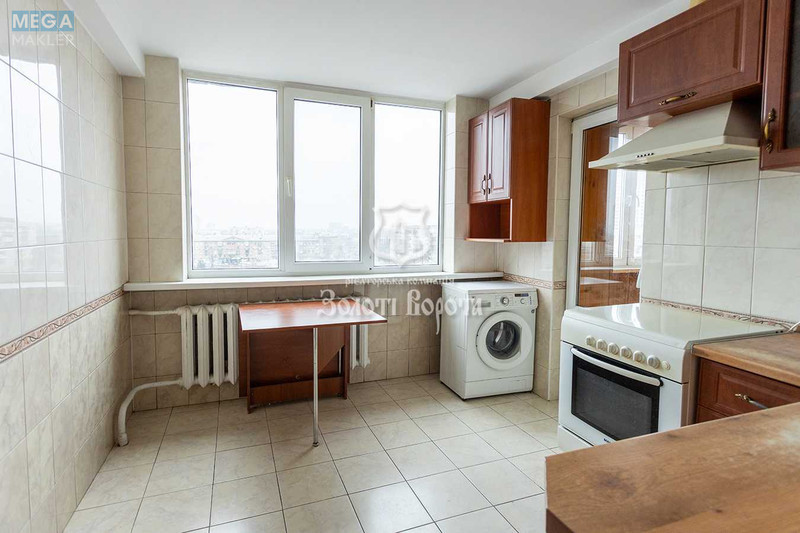 Продаж 3 кімнатної квартири (67/44/9), 10 пов. 10 пов. будинку, <a class="location-link" href="/kiev/" title="Недвижимость Київ">Київ</a>, <a class="location-link" href="/kiev/dneprovskij/" title="Недвижимость Дніпровський район">Дніпровський р-н</a>, Харківське шосе, 2 (изображение 9)