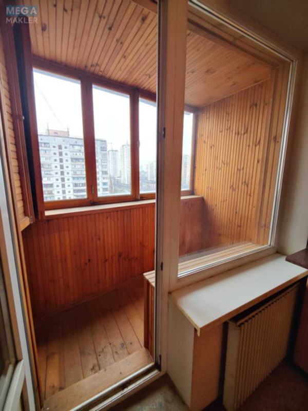 Продаж 1 кімнатної квартири (35/?/8), 13 пов. 16 пов. будинку, <a class="location-link" href="/kiev/" title="Недвижимость Київ">Київ</a>, <a class="location-link" href="/kiev/svyatoshinskij/" title="Недвижимость Святошинський район">Святошинський р-н</a>, Кольцова бульв., 9 (изображение 4)