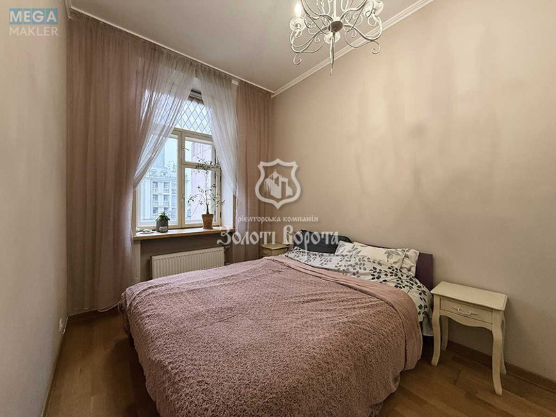 Продаж 3 кімнатної квартири (86/38/10), 5 пов. 5 пов. будинку, <a class="location-link" href="/kiev/" title="Недвижимость Київ">Київ</a>, <a class="location-link" href="/kiev/shevchenkovskij/" title="Недвижимость Шевченківський район">Шевченківський р-н</a>, Олеся Гончара вул., 24 (изображение 4)