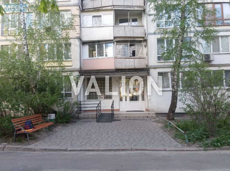 Продаж 3 кімнатної квартири (67/44/8), 3 пов. 16 пов. будинку, <a class="location-link" href="/kiev/" title="Недвижимость Київ">Київ</a>, <a class="location-link" href="/kiev/svyatoshinskij/" title="Недвижимость Святошинський район">Святошинський р-н</a>, Чорнобильська вул., 11а (изображение 10)