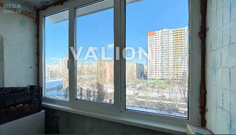 Продаж 3 кімнатної квартири (55/37/6), 6 пов. 9 пов. будинку, <a class="location-link" href="/kiev/" title="Недвижимость Київ">Київ</a>, <a class="location-link" href="/kiev/svyatoshinskij/" title="Недвижимость Святошинський район">Святошинський р-н</a>, Кольцова бульв., 19 (изображение 11)