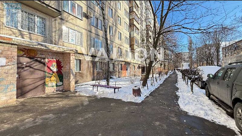 Продаж 3 кімнатної квартири (55/37/6), 6 пов. 9 пов. будинку, <a class="location-link" href="/kiev/" title="Недвижимость Київ">Київ</a>, <a class="location-link" href="/kiev/svyatoshinskij/" title="Недвижимость Святошинський район">Святошинський р-н</a>, Кольцова бульв., 19 (изображение 13)