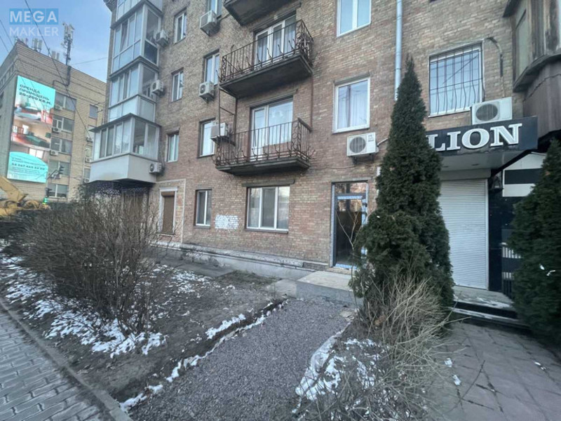 Продаж комерційної нерухомості, 45&nbsp;кв.м, <a class="location-link" href="/kiev/" title="Недвижимость Київ">Київ</a>, <a class="location-link" href="/kiev/pecherskij/" title="Недвижимость Печерський район">Печерський р-н</a>, Лесі Українки бульв., 30 (изображение 2)