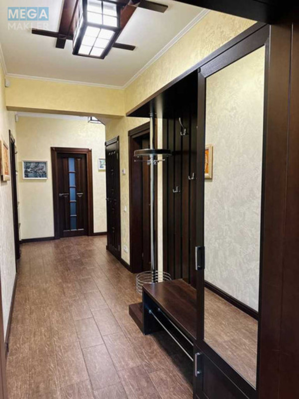 Продаж дома, 2&nbsp;поверху, 170&nbsp;кв.м, 5&nbsp;кімнат, ділянка 8&nbsp;соток, <a class="location-link" href="/bucha/" title="Недвижимость Буча">Буча</a>, Киево Мироцкая (изображение 6)