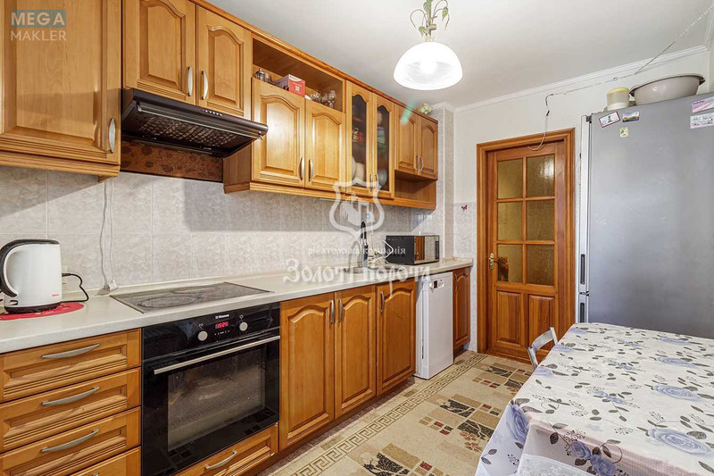 Продаж 3 кімнатної квартири (87/56/8), 2 пов. 12 пов. будинку, <a class="location-link" href="/kiev/" title="Недвижимость Київ">Київ</a>, <a class="location-link" href="/kiev/goloseevskij/" title="Недвижимость Голосіївський район">Голосіївський р-н</a>, Валерія Лобановського просп., 126 (изображение 11)