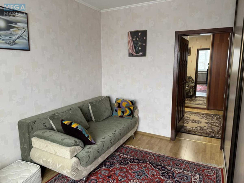 Продаж 3 кімнатної квартири (71/?/7), 11 пов. 16 пов. будинку, <a class="location-link" href="/kiev/" title="Недвижимость Київ">Київ</a>, <a class="location-link" href="/kiev/desnyanskij/" title="Недвижимость Деснянський район">Деснянський р-н</a>, Владимира Маяковского просп., 17 (изображение 6)