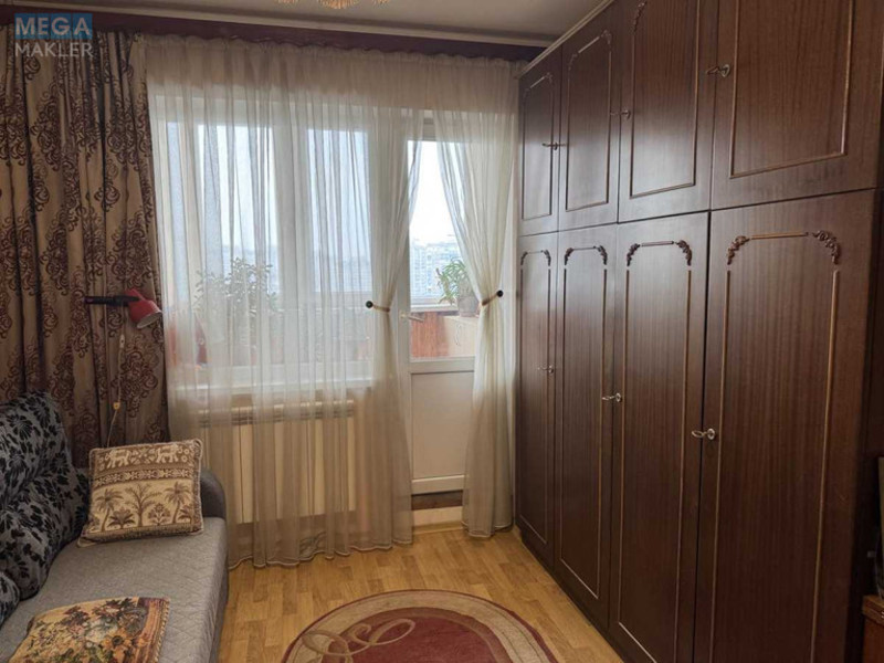 Продаж 3 кімнатної квартири (71/?/7), 11 пов. 16 пов. будинку, <a class="location-link" href="/kiev/" title="Недвижимость Київ">Київ</a>, <a class="location-link" href="/kiev/desnyanskij/" title="Недвижимость Деснянський район">Деснянський р-н</a>, Владимира Маяковского просп., 17 (изображение 12)