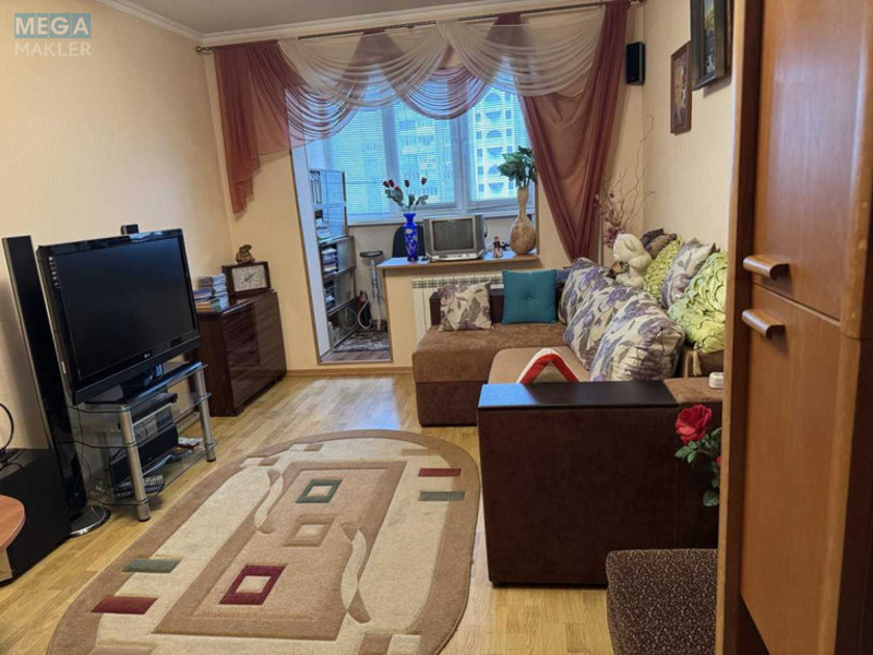 Продаж 3 кімнатної квартири (71/?/7), 11 пов. 16 пов. будинку, <a class="location-link" href="/kiev/" title="Недвижимость Київ">Київ</a>, <a class="location-link" href="/kiev/desnyanskij/" title="Недвижимость Деснянський район">Деснянський р-н</a>, Владимира Маяковского просп., 17 (изображение 16)