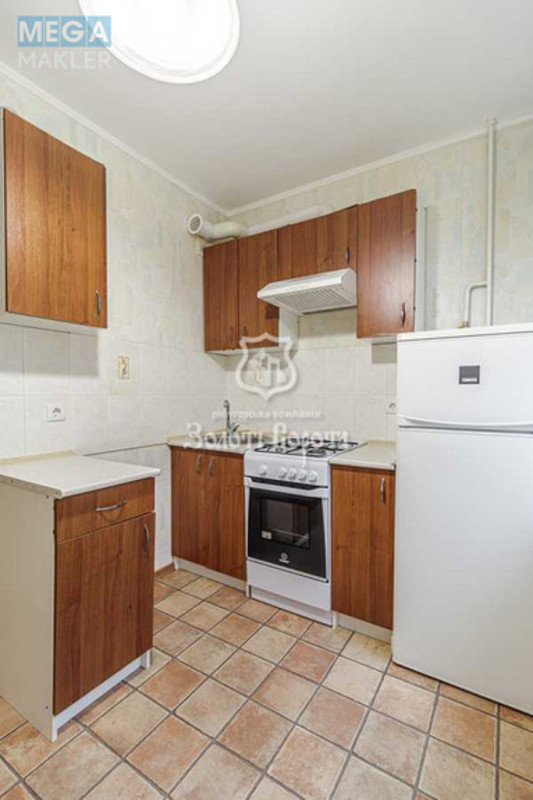 Продаж 1 кімнатної квартири (36/17/8), 2 пов. 9 пов. будинку, <a class="location-link" href="/kiev/" title="Недвижимость Київ">Київ</a>, <a class="location-link" href="/kiev/podolskij/" title="Недвижимость Подільський район">Подільський р-н</a>, Світлицького вул., 26б (изображение 7)