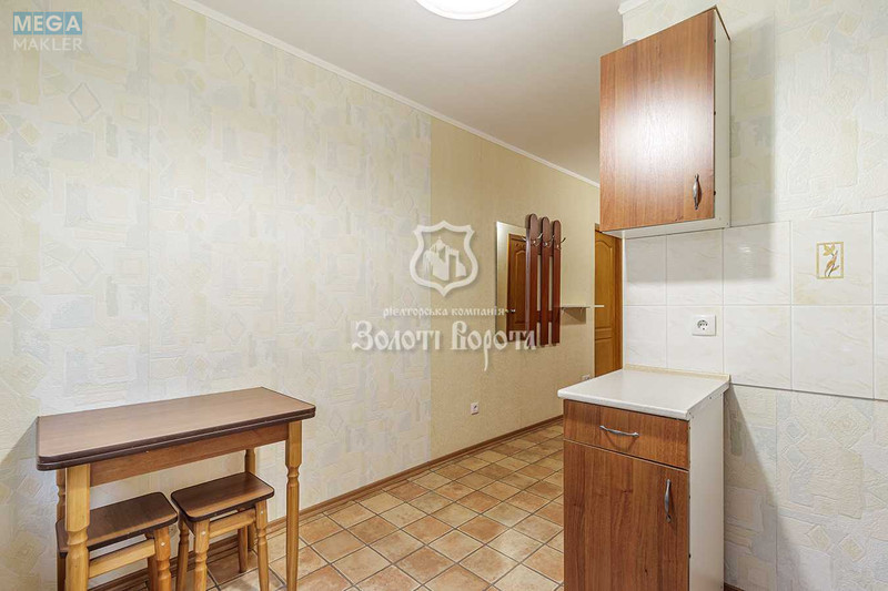 Продаж 1 кімнатної квартири (36/17/8), 2 пов. 9 пов. будинку, <a class="location-link" href="/kiev/" title="Недвижимость Київ">Київ</a>, <a class="location-link" href="/kiev/podolskij/" title="Недвижимость Подільський район">Подільський р-н</a>, Світлицького вул., 26б (изображение 9)