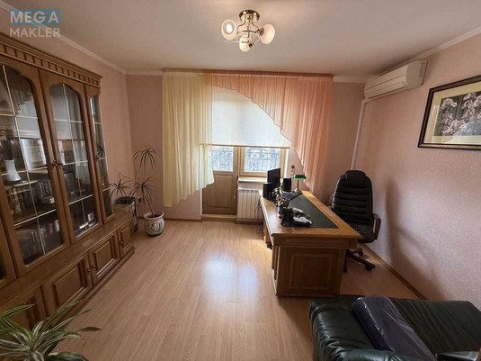 Продаж дома, 2&nbsp;поверху, 230&nbsp;кв.м, 5&nbsp;кімнат, ділянка 19&nbsp;соток, <a class="location-link" href="/pogreby-selo-kv-brovarskij-rajon/" title="Недвижимость Погреби">Погреби</a>, Горького (изображение 19)