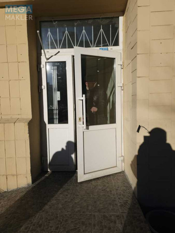 Оренда окремої будівлі/побудови, 100 кв.м, <a class="location-link" href="/kiev/" title="Недвижимость Київ">Київ</a>, <a class="location-link" href="/kiev/darnickij/" title="Недвижимость Дарницький район">Дарницький р-н</a>, Ревуцкого ул., 14 (изображение 5)